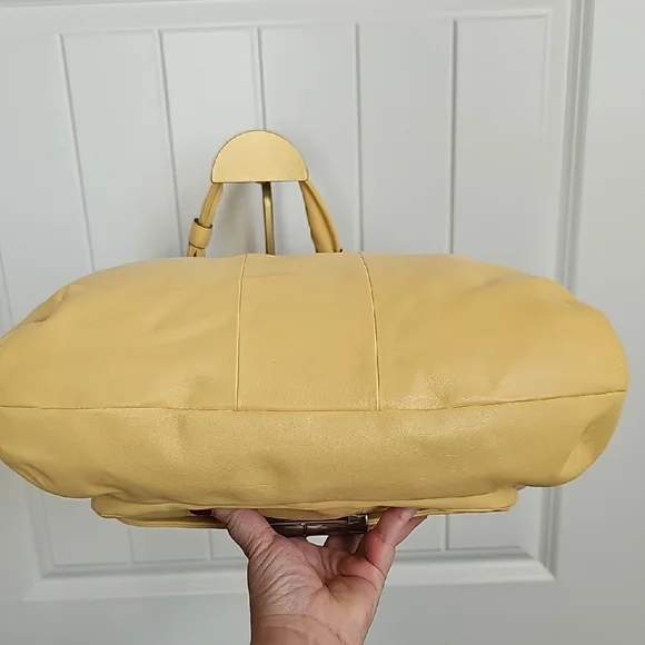Coach NWT 2010 Kristin Yellow Leather Hobo Convertible Shoulder Bag MSRP $398 - Picture 8 of 14